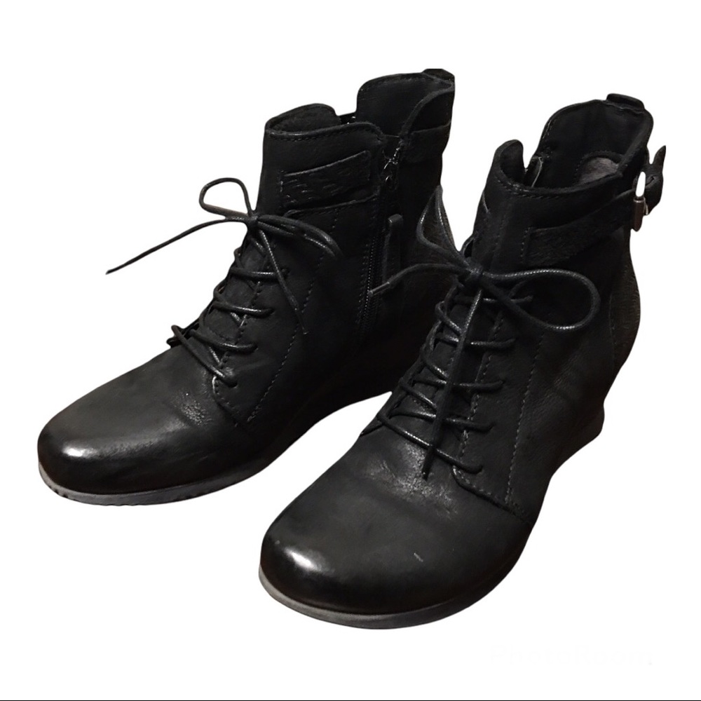 Miz Mooz Margaret Mid Wedge Bootie size 38